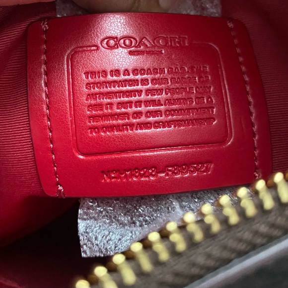 Coach hobo bag and matching wallet - Picture 8 of 9